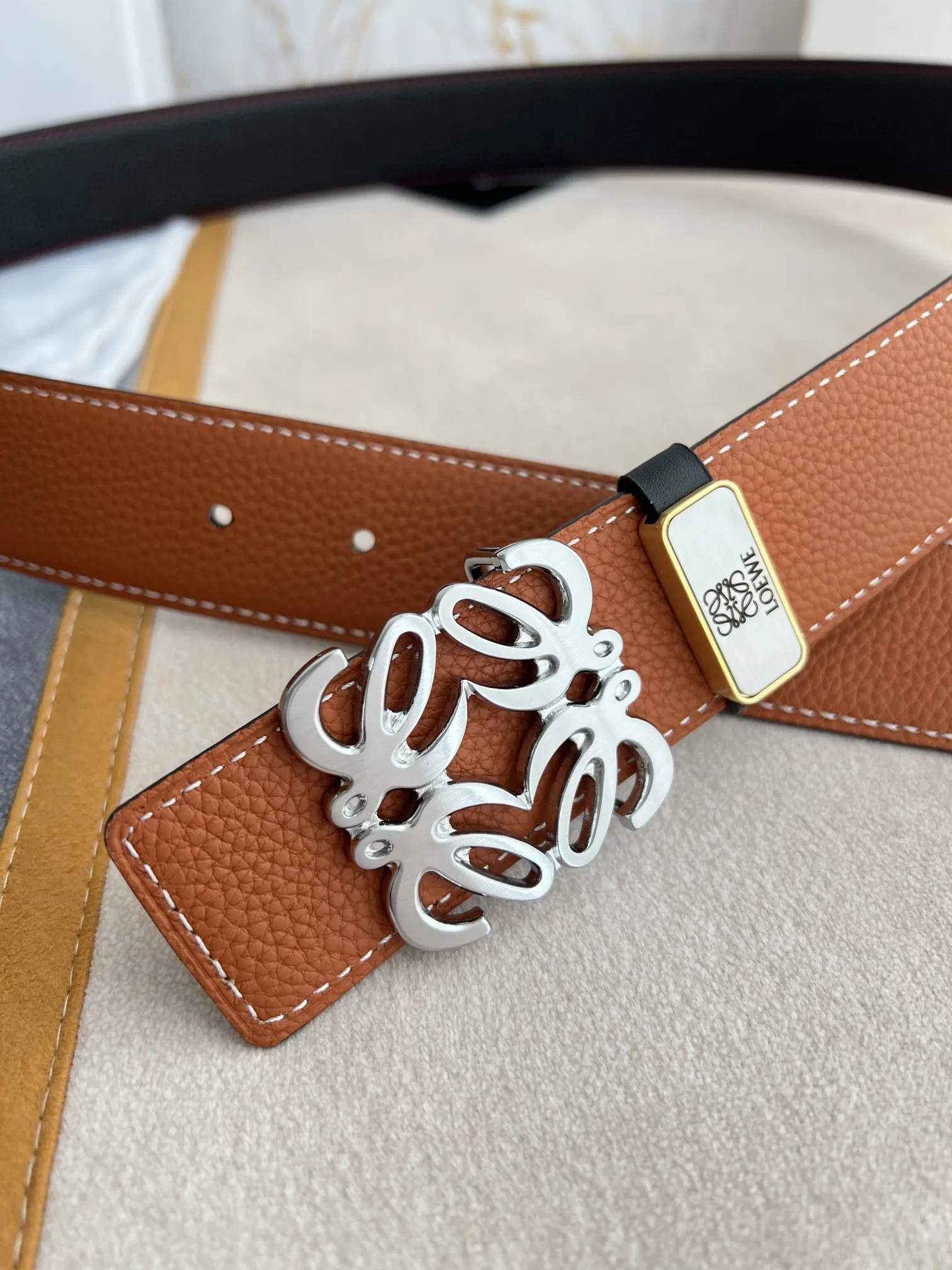 【LOEWE】(ロエベ)3.8cmベルト メンズ
