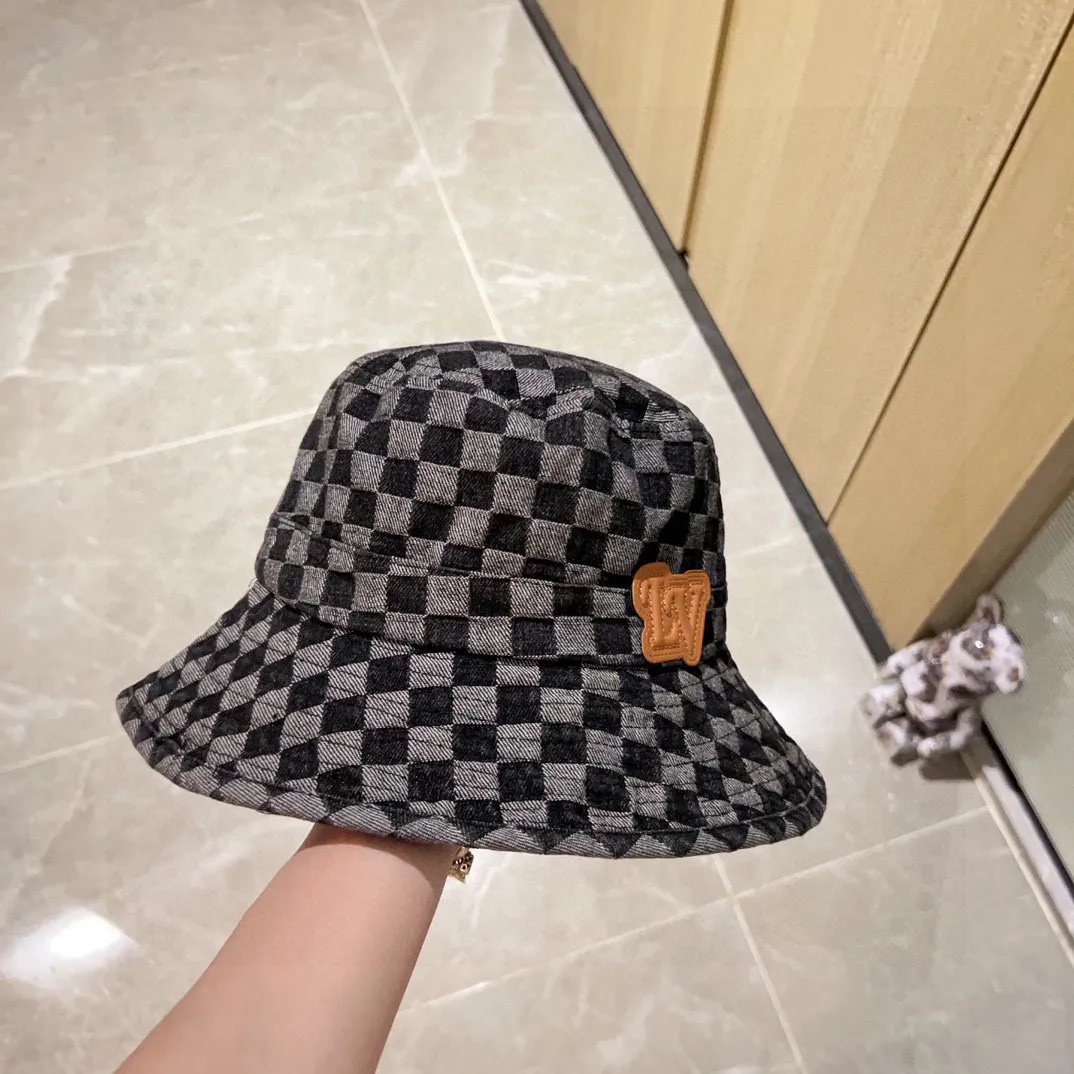 LV  LOUIS VUITTON( ルイヴィトン)フィッシャーマンズハット   241126