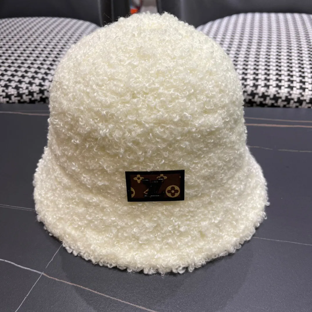 LV  LOUIS VUITTON( ルイヴィトン)フィッシャーマンズハット   241126