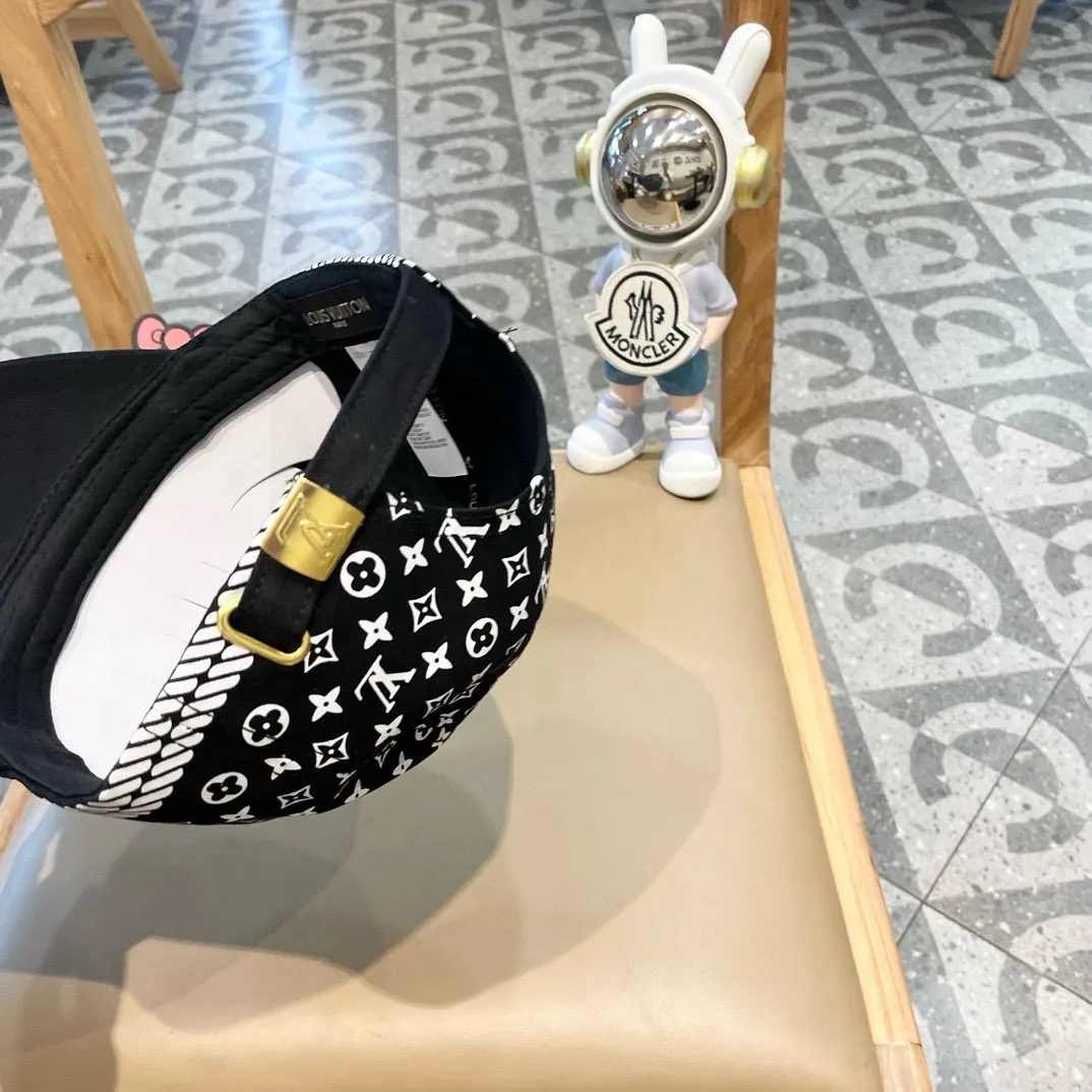 LV 【LOUIS VUITTON  ルイヴィトン】【数量限定】 野球帽 / ハット  241011