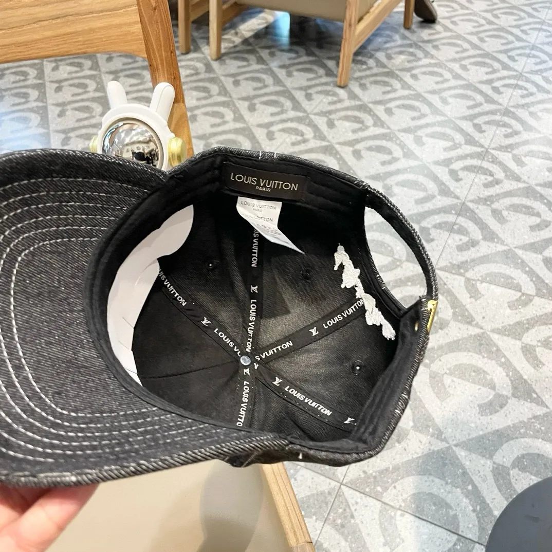 LV 【LOUIS VUITTON  ルイヴィトン】【数量限定】 野球帽 / ハット 241011
