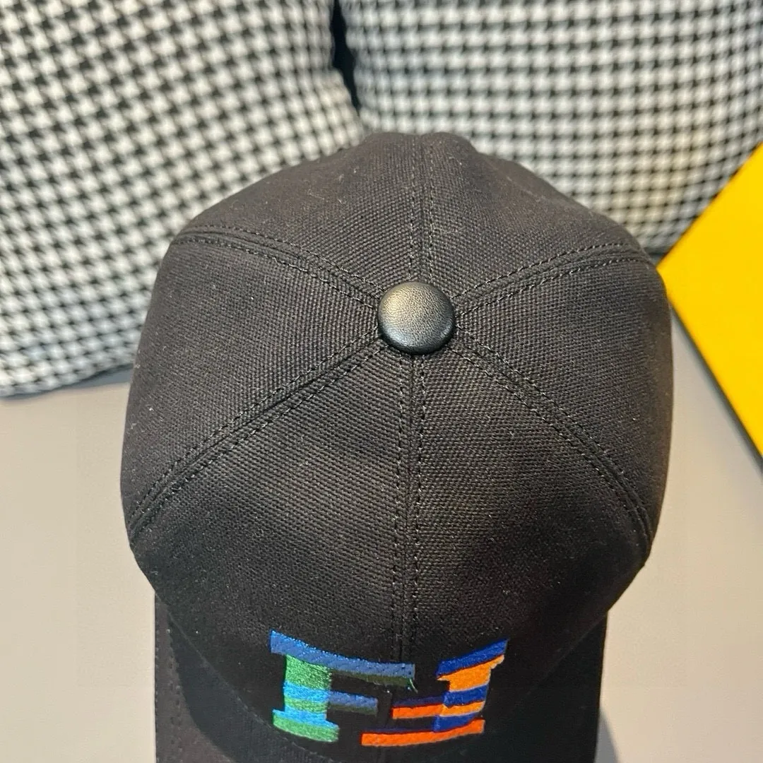 【FENDI  フェンディ】【数量限定】 野球帽 / ハット   241125