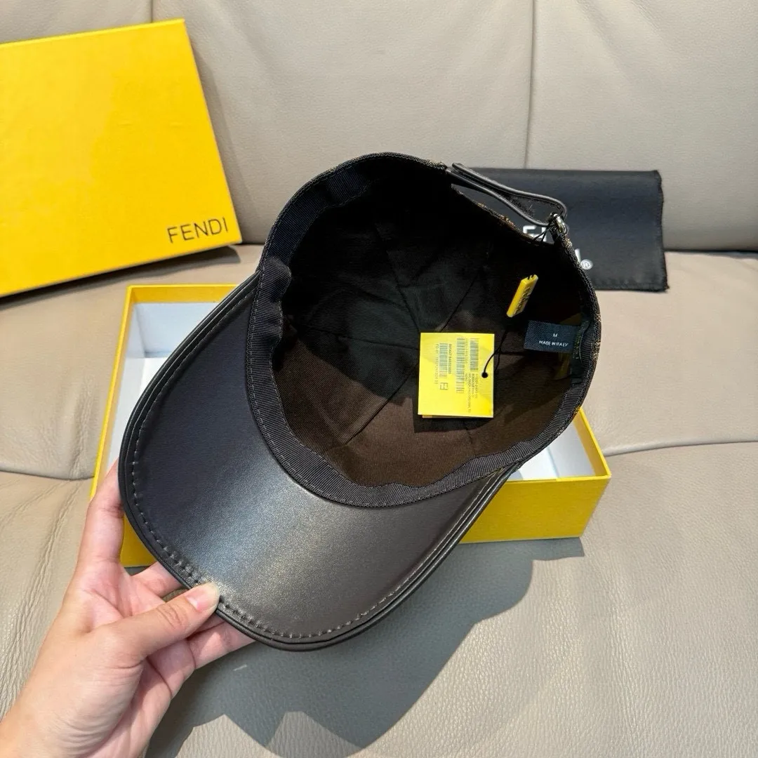 【FENDI  フェンディ】【数量限定】 野球帽 / ハット   241125