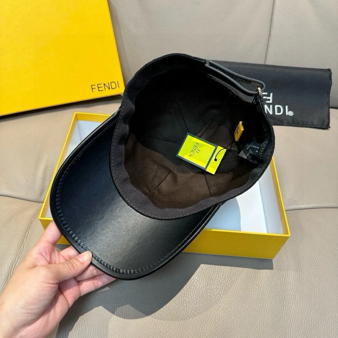 【FENDI  フェンディ】【数量限定】 野球帽 / ハット   241125