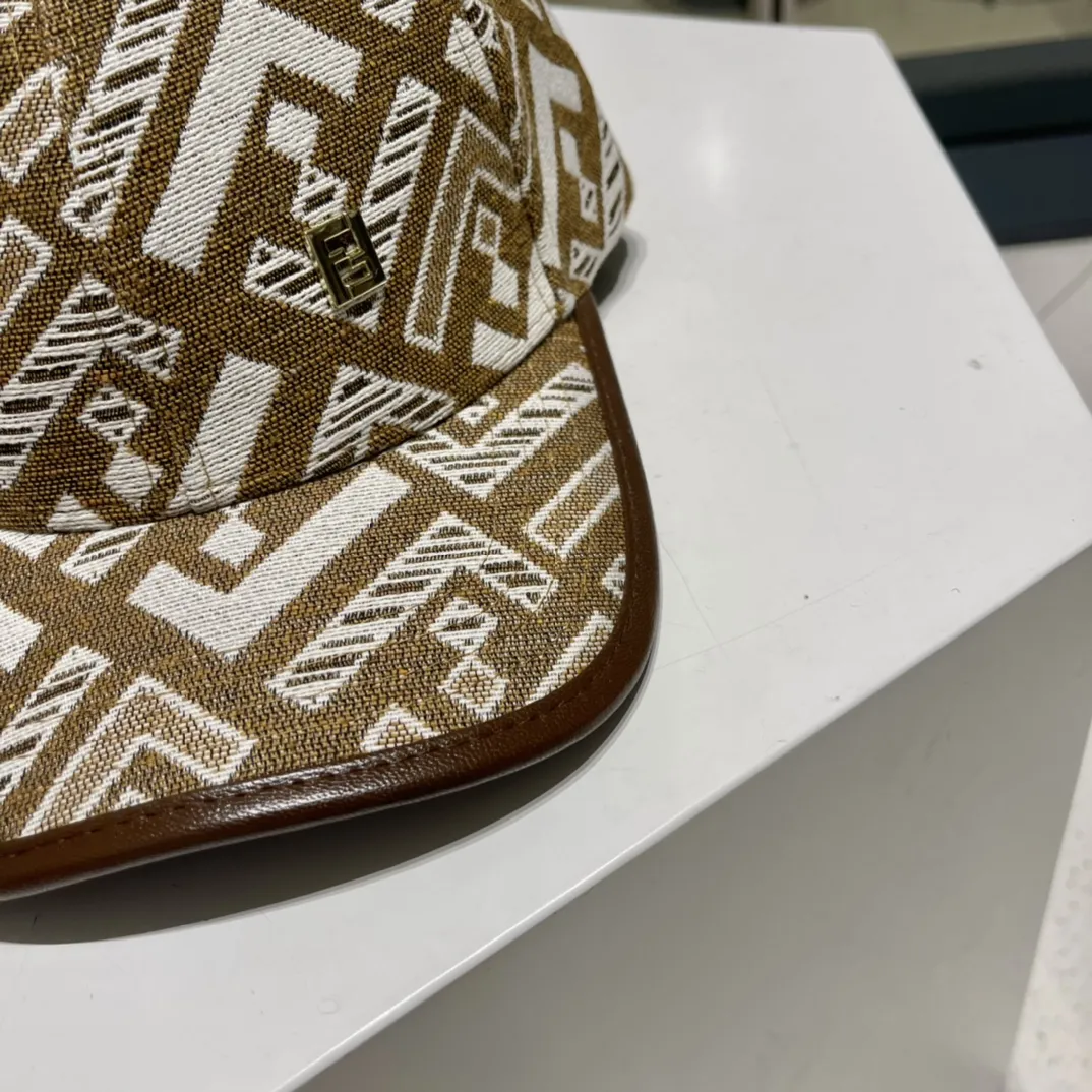 【FENDI  フェンディ】【数量限定】 野球帽 / ハット