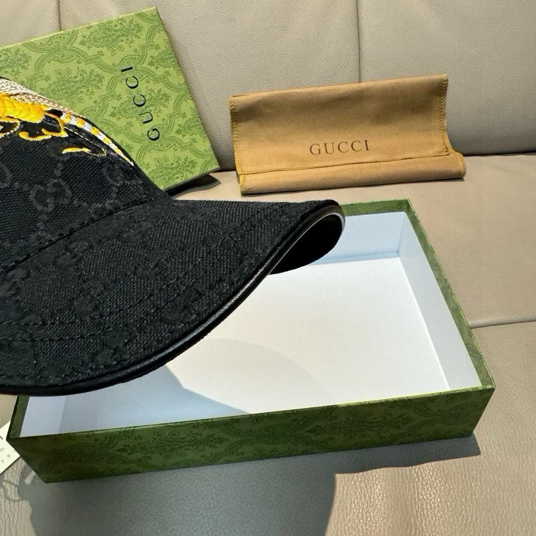 【GUCCI  クッチ 】【数量限定】 野球帽 / ハット  241126