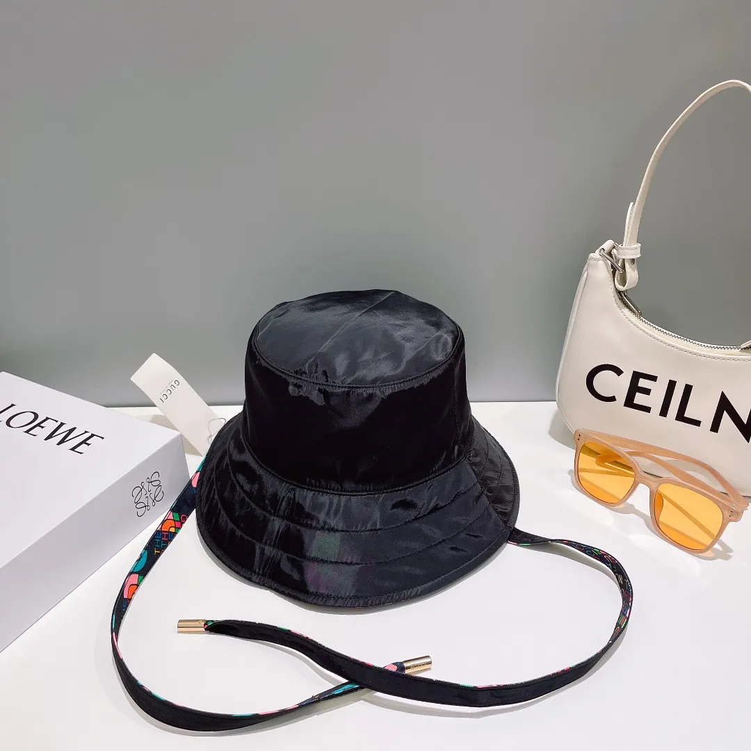 GUCCI(グッチ)フィッシャーマンズハット 240904