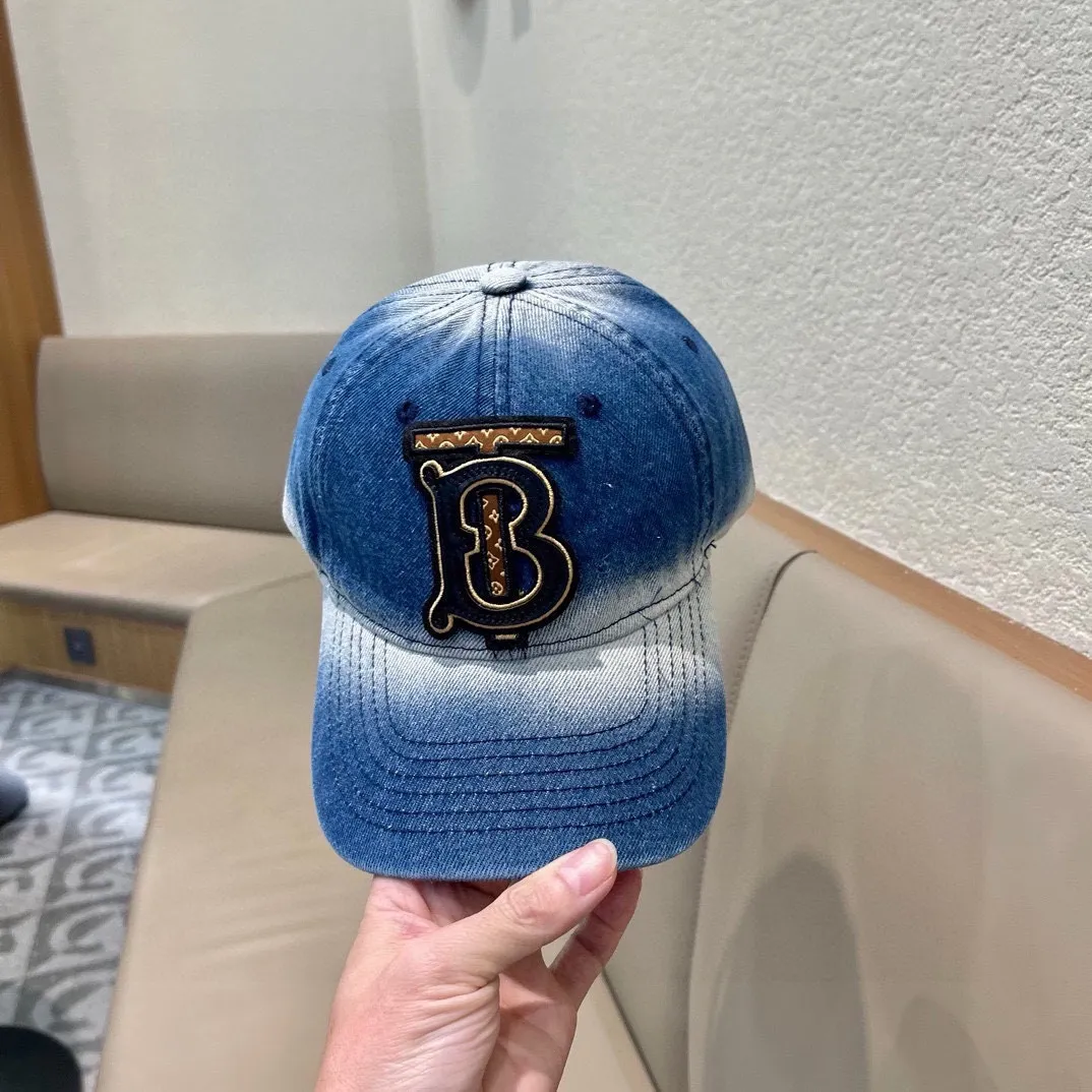 【BURBERRY  バーバリー】【数量限定】 野球帽 / ハット 241011