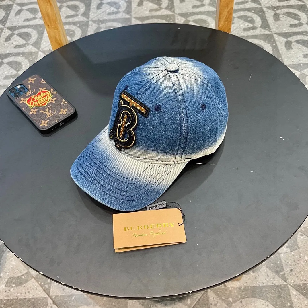 【BURBERRY  バーバリー】【数量限定】 野球帽 / ハット 241011