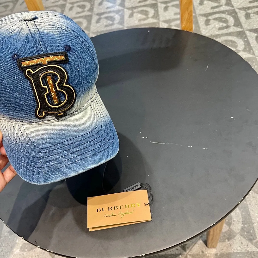 【BURBERRY  バーバリー】【数量限定】 野球帽 / ハット 241011