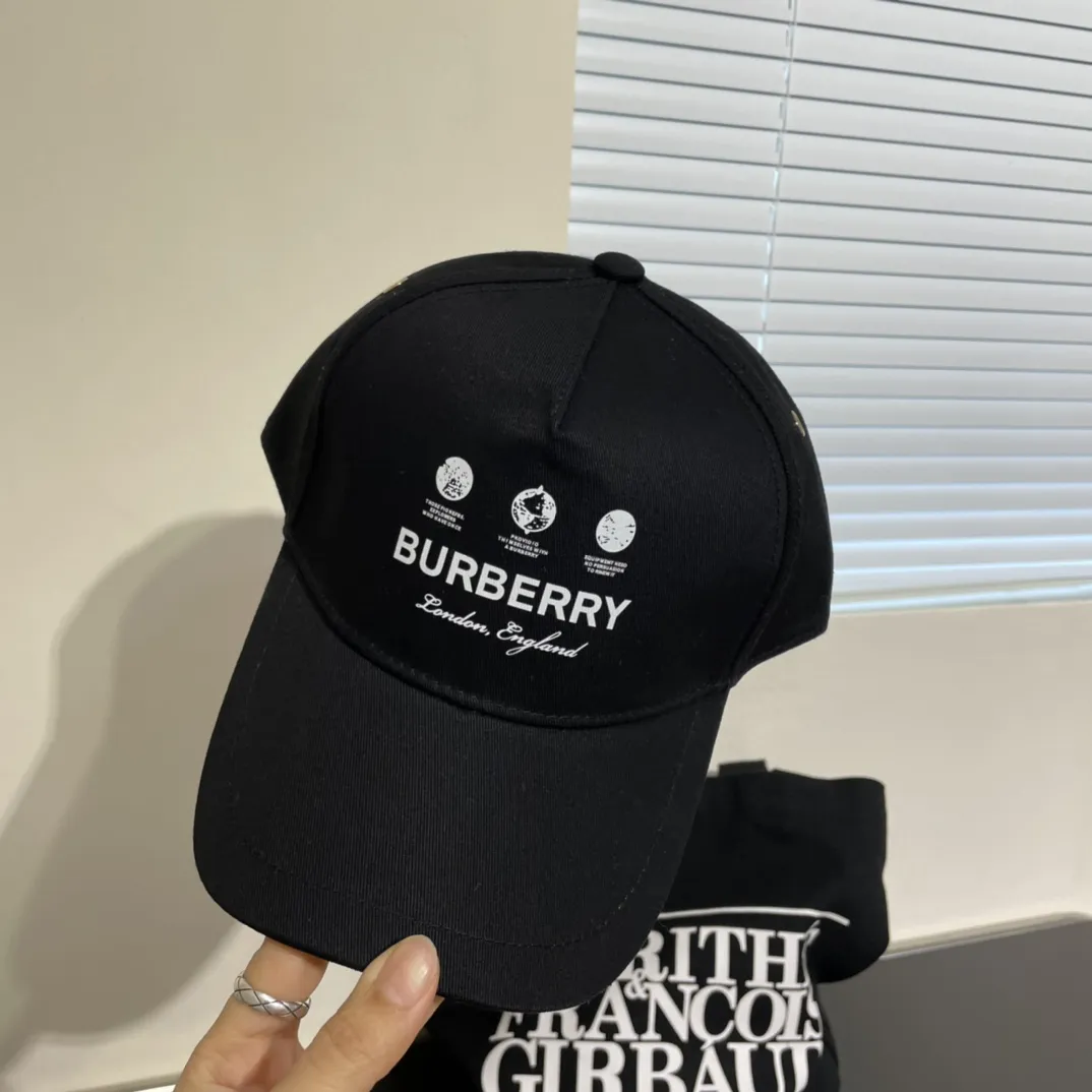 【BURBERRY  バーバリー】【数量限定】 野球帽 / ハット 241011