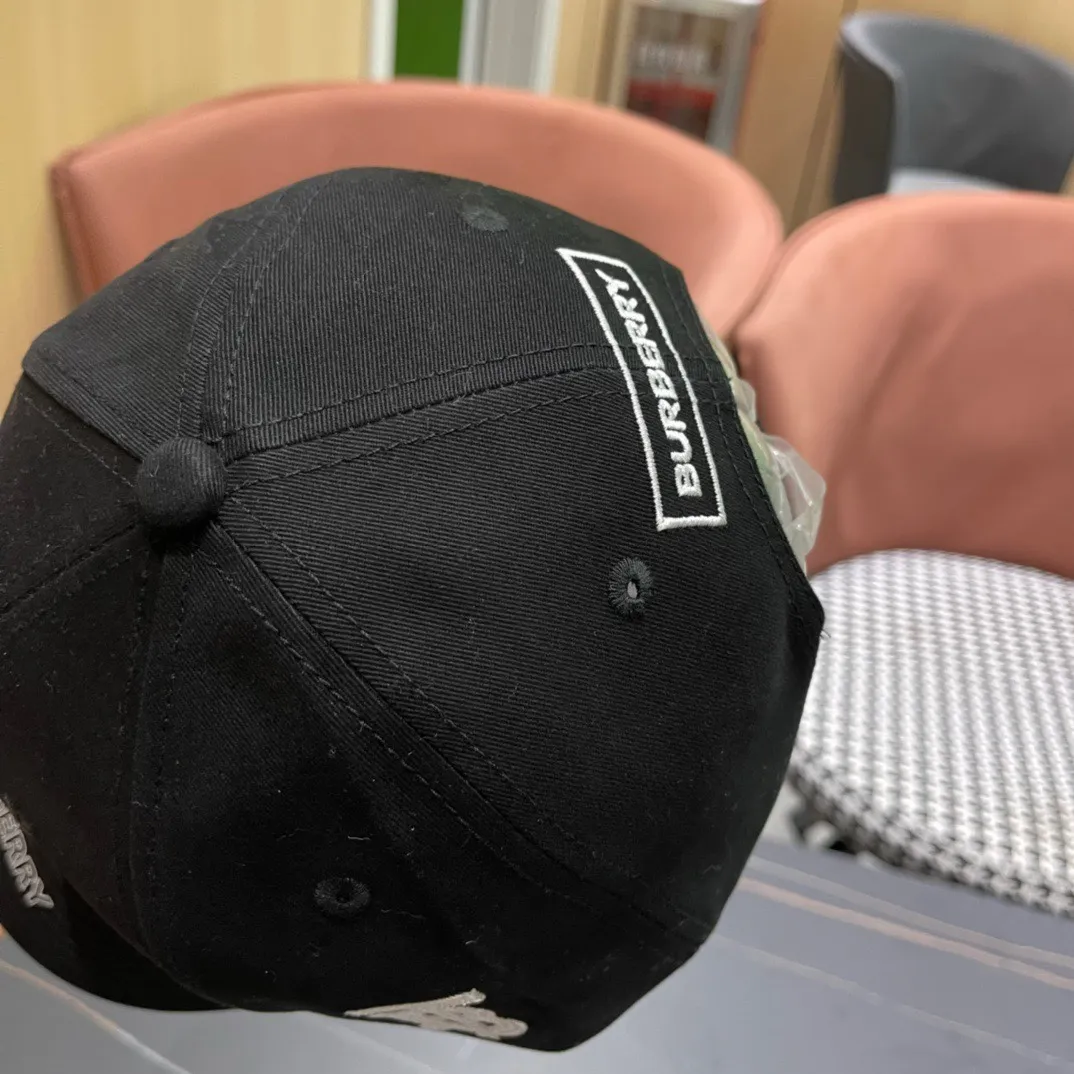 【BURBERRY  バーバリー】【数量限定】 野球帽 / ハット 241011