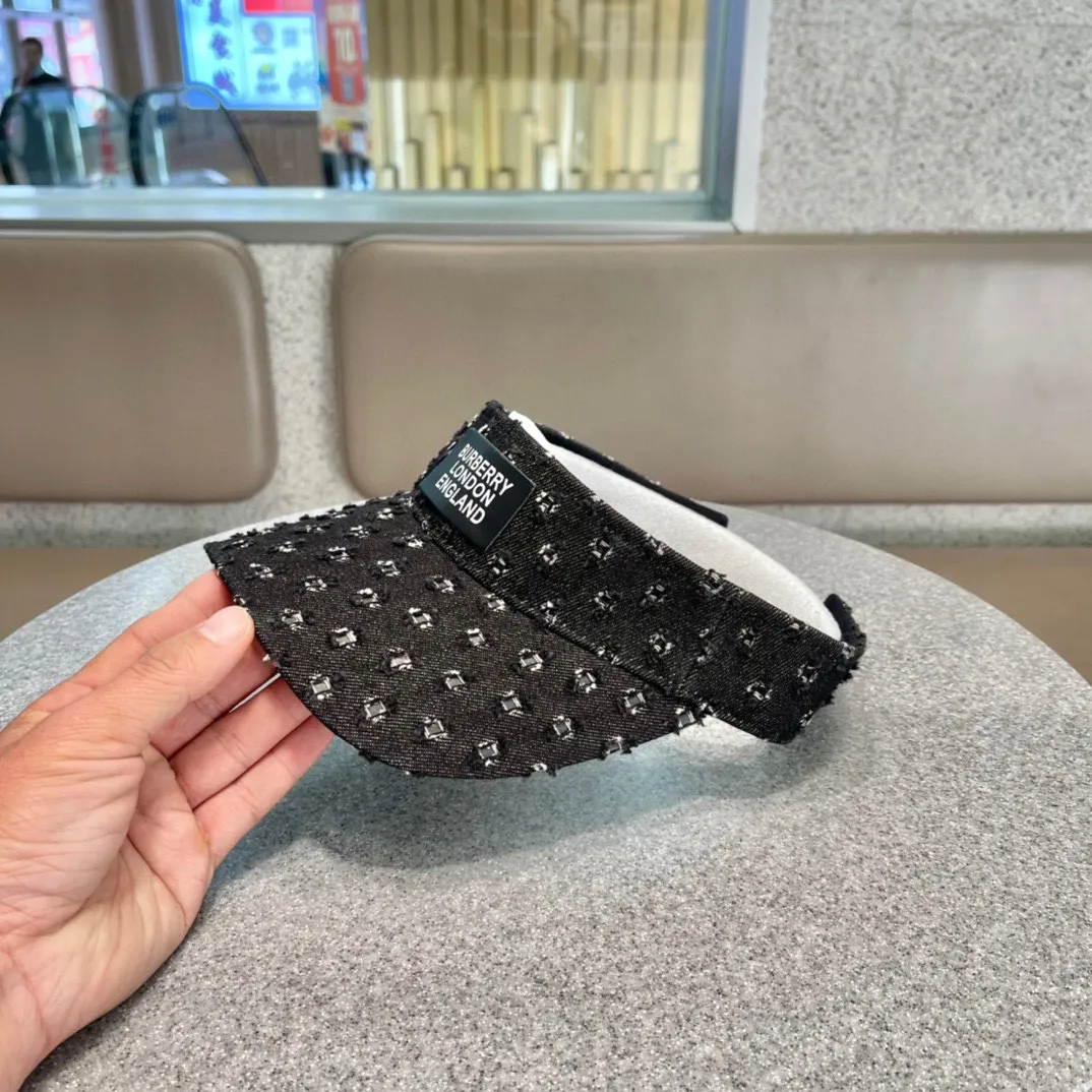 【BURBERRY  バーバリー】【数量限定】空のシルクハット
