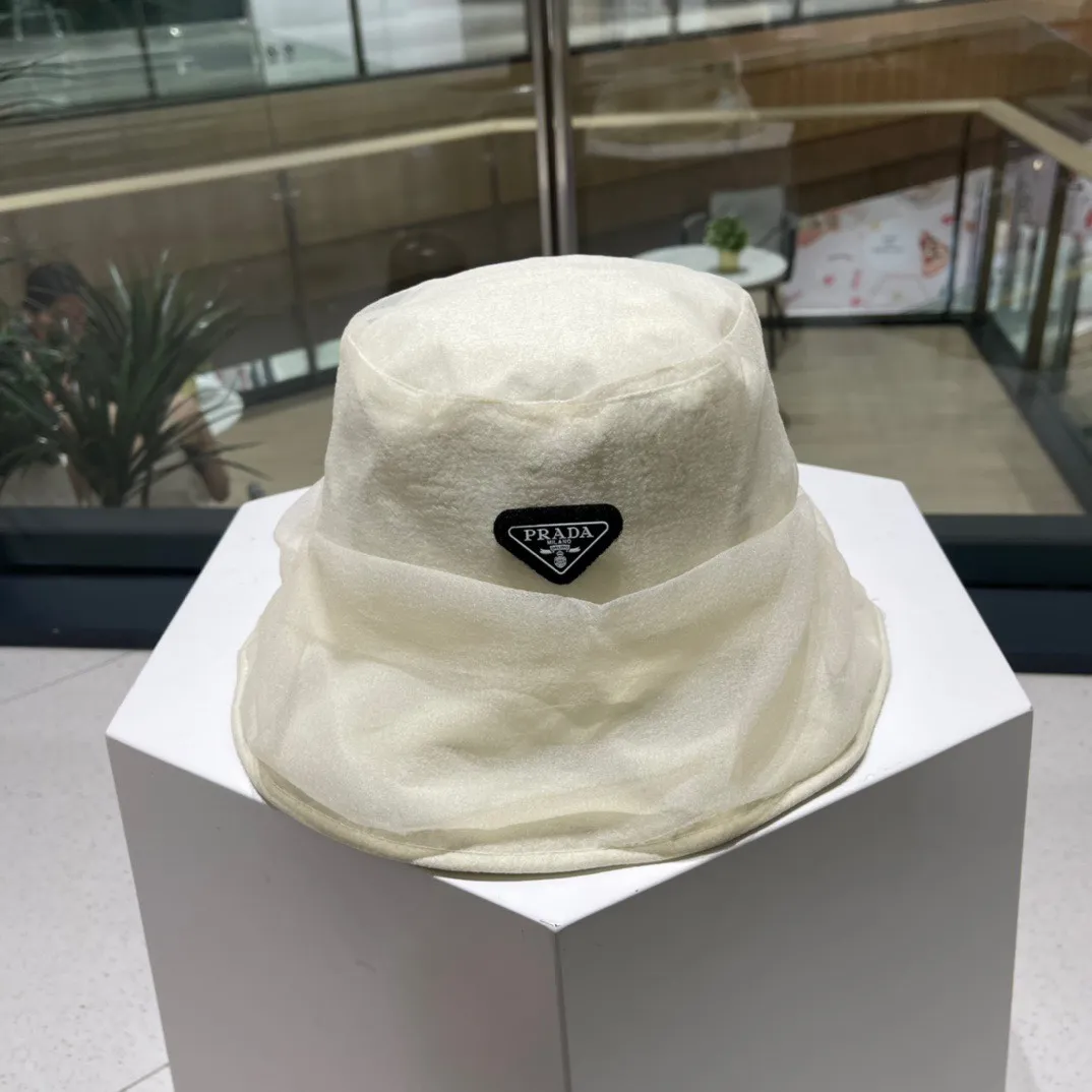 PRADA (プラダ)フィッシャーマンズハット