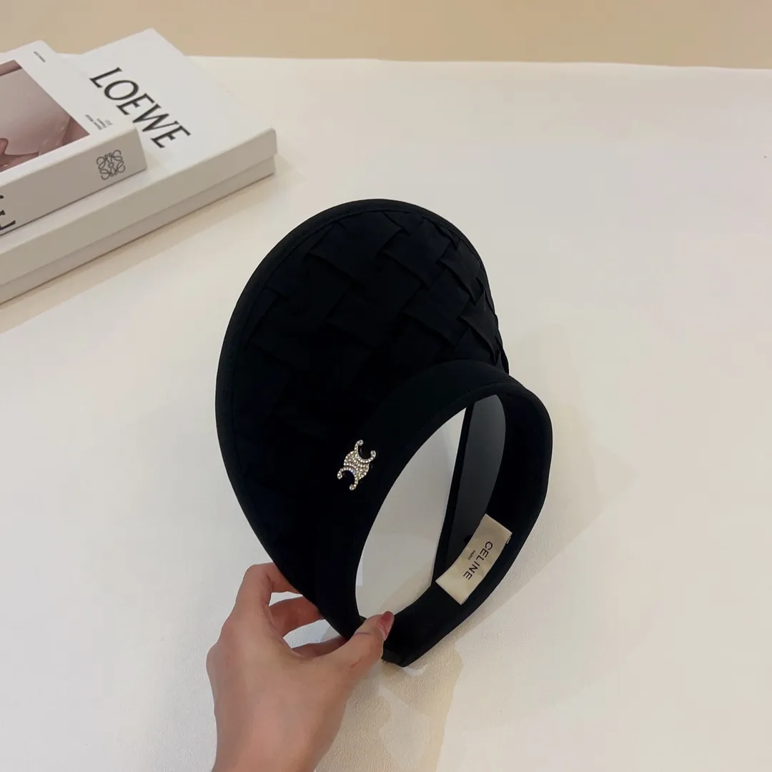 【CELINE  セリーヌ】【数量限定】空のシルクハット