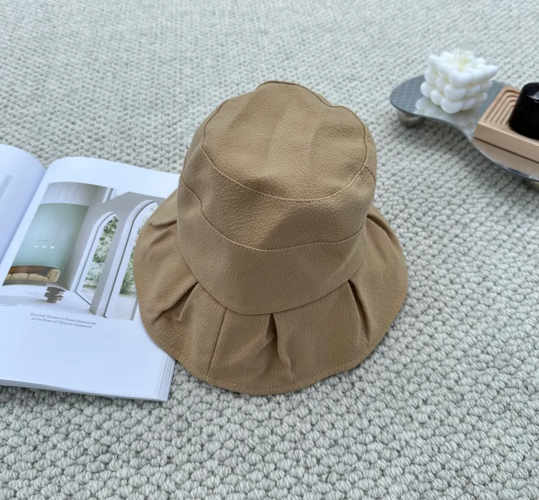 BALENCIAGA (バレンシアガ )フィッシャーマンズハット