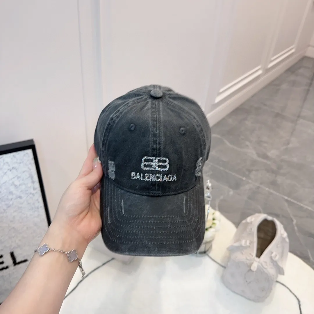 【BALENCIAGA バレンシアガ】【数量限定】 野球帽 / ハット