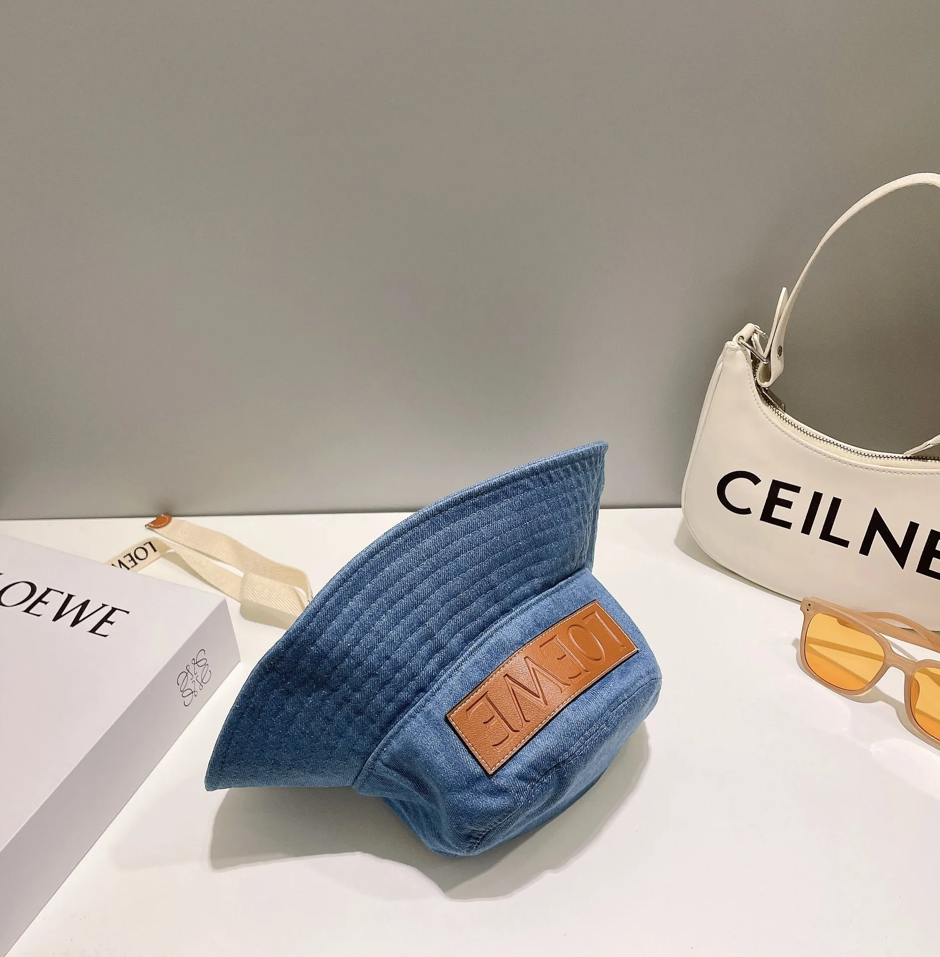 LOEWE(ロエベ)フィッシャーマンズハット