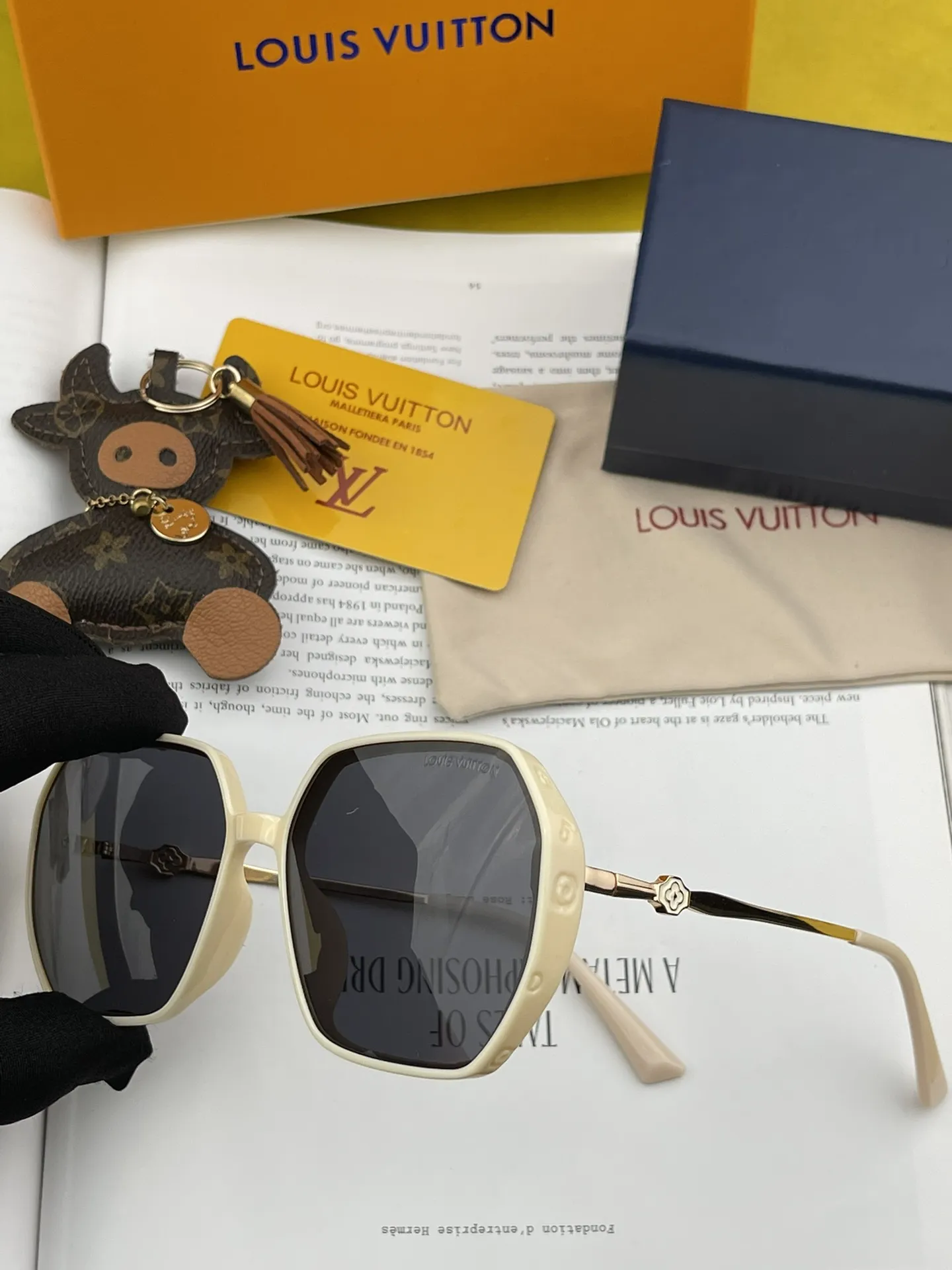 LOUIS VUITTON (  ルイヴィトン ) サングラス