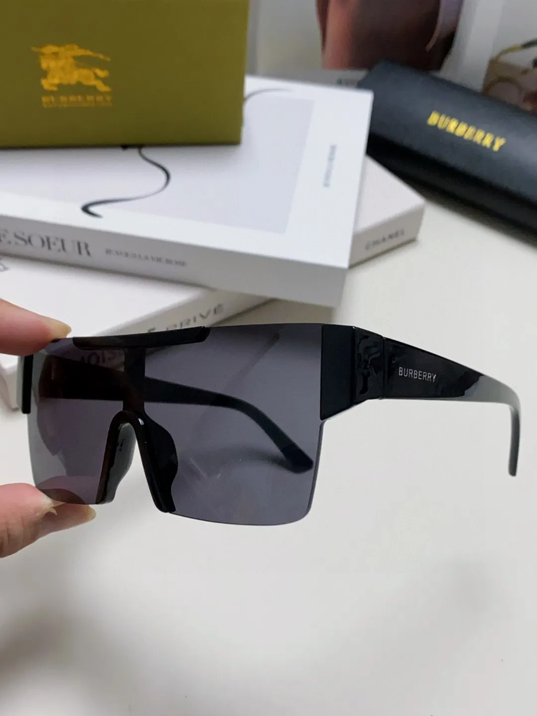 BURBERRY(バーバリー) サングラス  241014