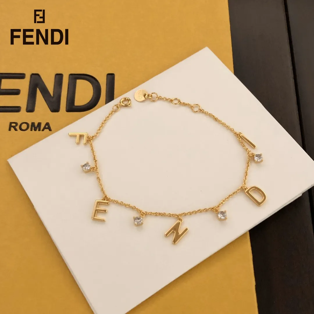 【FENDI】ブレスレット、ファッションシンプルなスタイル